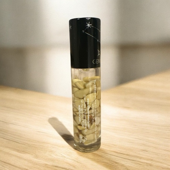 Blossom Gemini Zodiac Lip Gloss – Vanilla Scented w/ Crystals - Picture 3 of 3